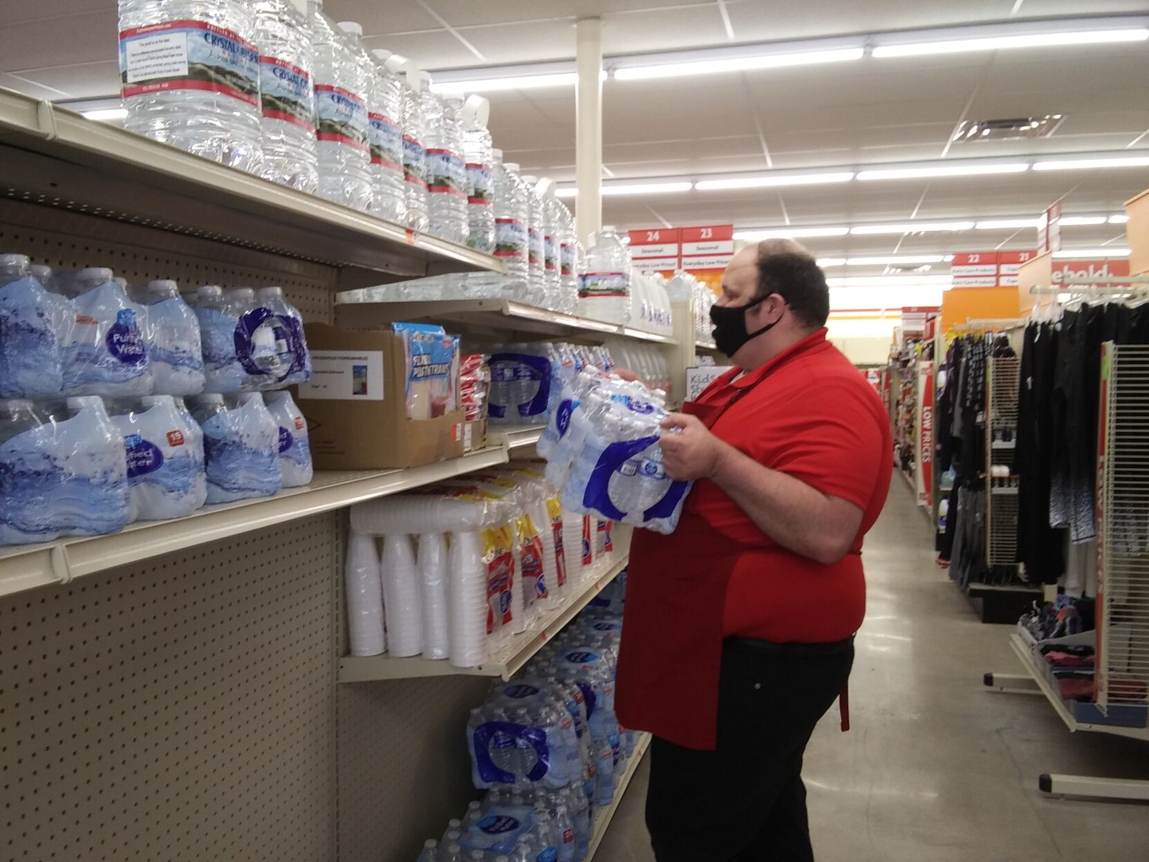 Soft opening at Powderly Family Dollar